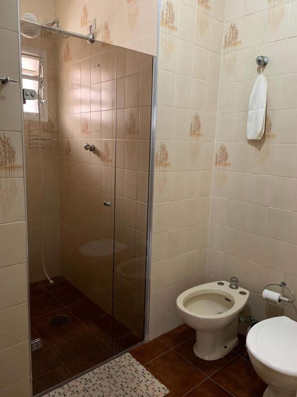 4 Suites, Ar Cond Tv, Internet, Piscina,150 Mts Praia! Aceitamos Pet! Guaruja Exterior photo